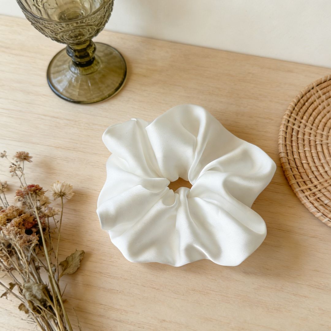 18CM WHITE OVERSIZE LARGE SCRUNCHIES SILK SATIN ELASTIC HAIR ROPE PONYTAIL TIE